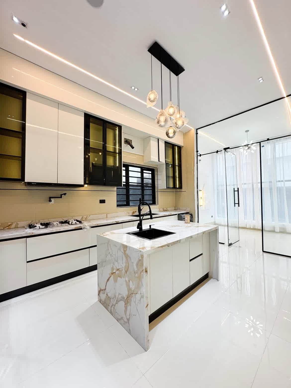 superblachomes Newly Built 5 Bedroom Fully Detached…