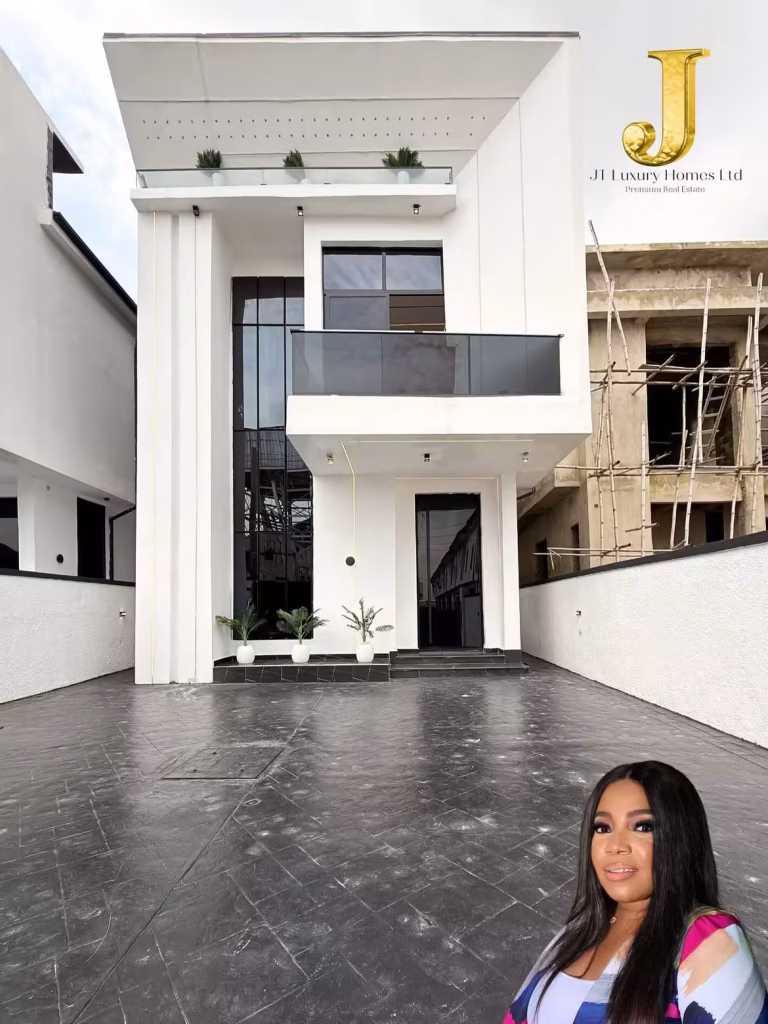 5 Bedroom Detached Duplex with Pool in VGC Extension Lekki for Sale