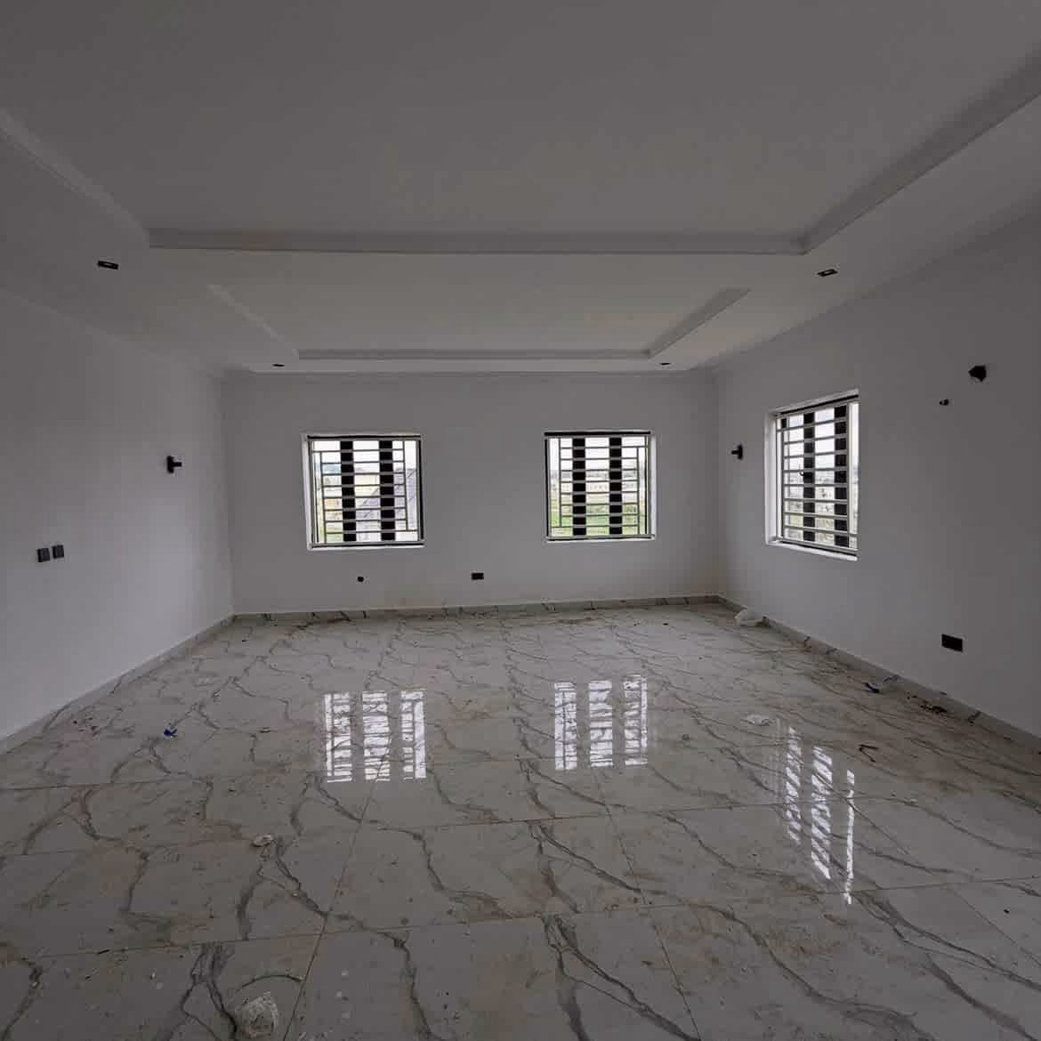 4-Bed Terrace Duplex in Lifecamp: Sophisticated Urban Living