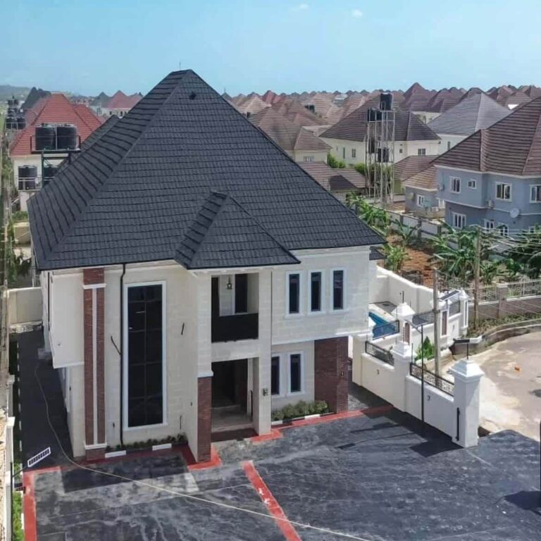 Luxury 5-Bedroom Detached Duplex with Pool in Gwarimpa Extension Abuja