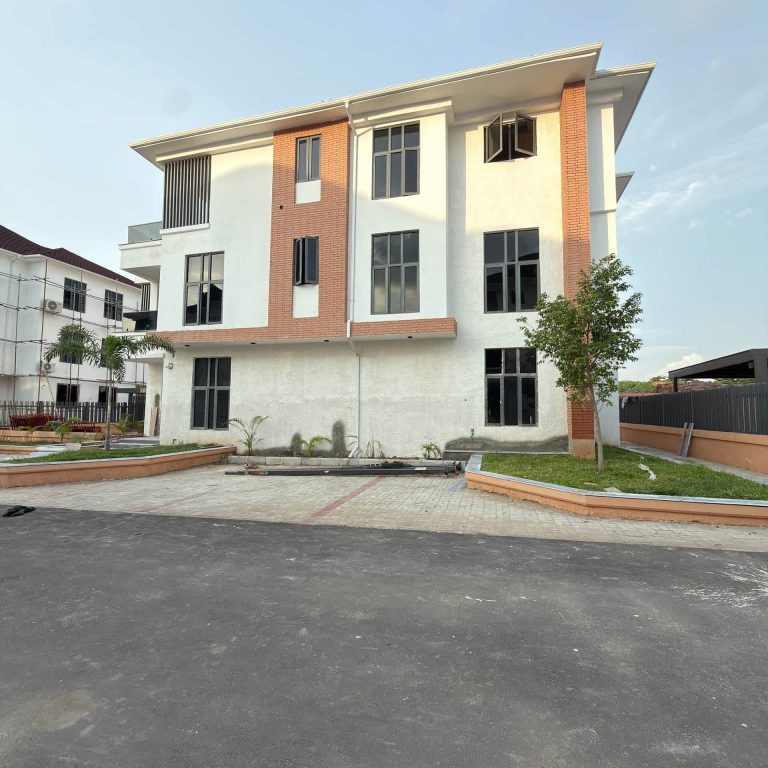 4 Bedroom Duplex in Eliozu Port Harcourt for Sale