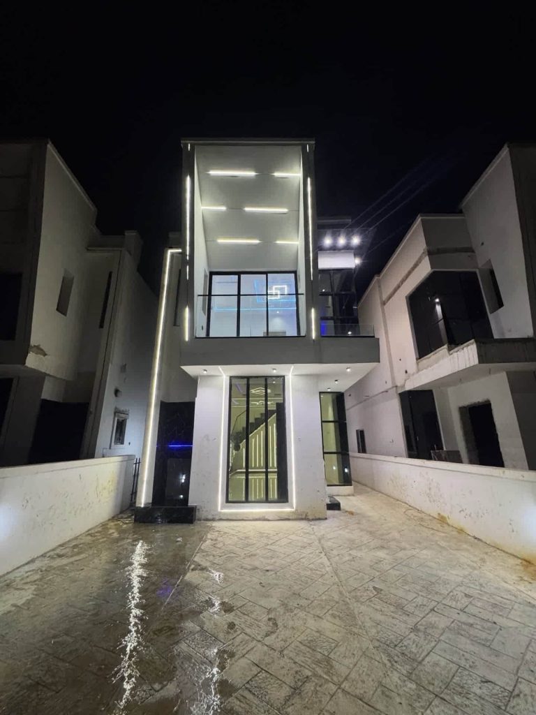 4 Bedroom Duplex in Guzape Abuja for Sale