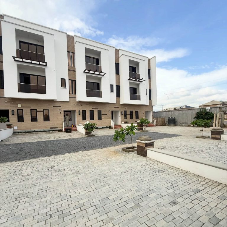4 Bedroom Detached Duplex in Idado Lekki Lagos for Sale