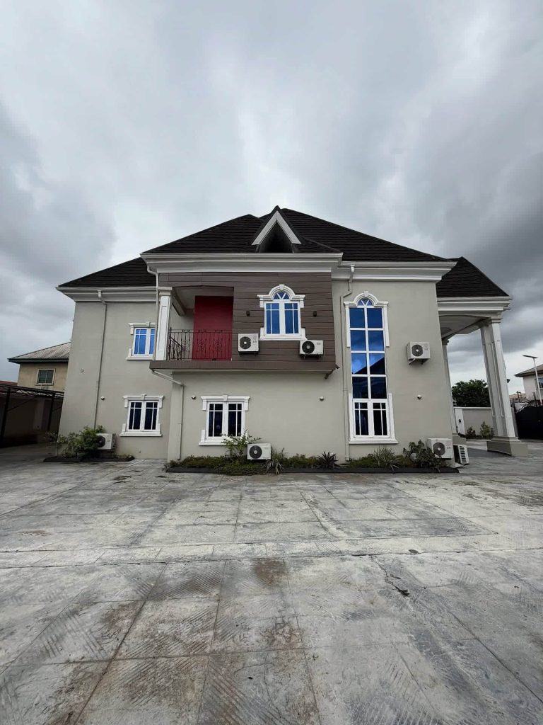 Luxury 5 Bedroom Duplex with Penthouse & Pool in Ada George, Port-Harcourt for Sale