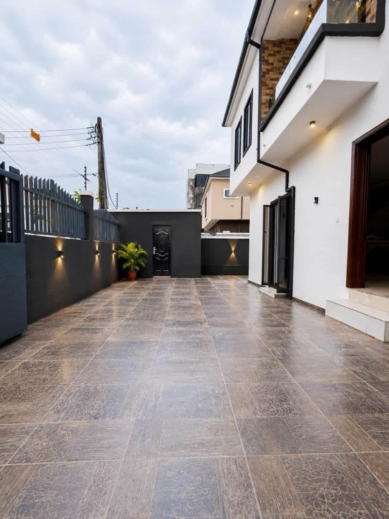 4 Bed Fully Detached Duplex in Idado Lekki Lagos for Sale