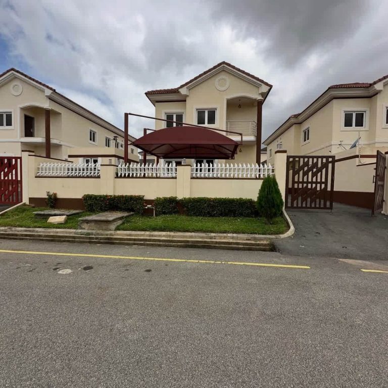 Modern 5 Bed Home in Lekki County Estate Lagos for Sale