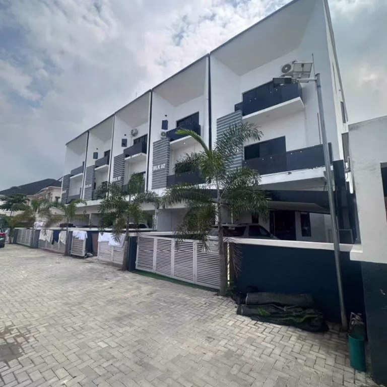4 Bedroom Terrace in Mabushi Abuja for Sale