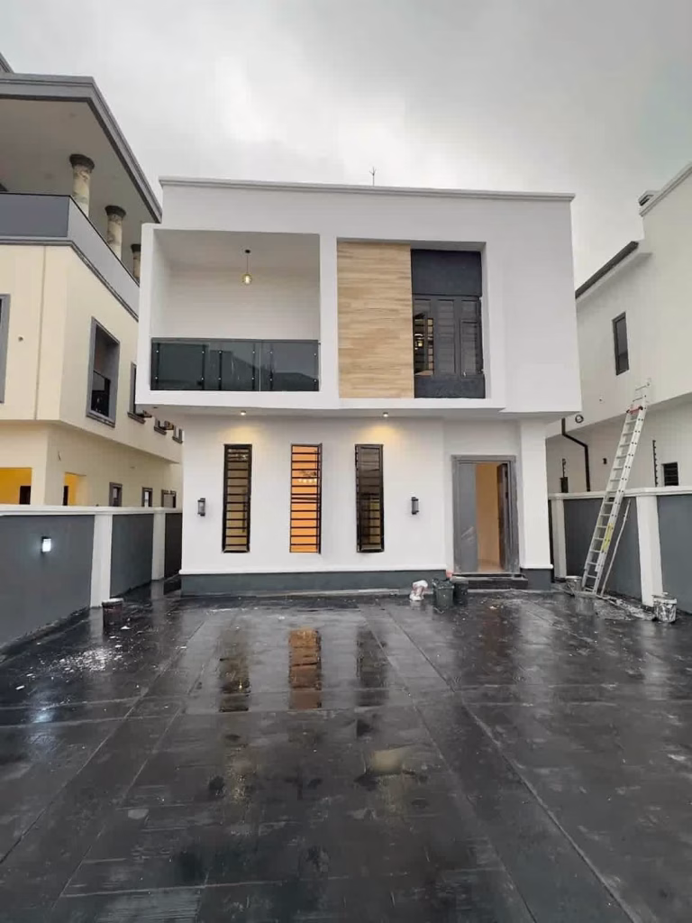 5 Bed Smart Duplex with Pool in Orchid Lekki Lagos