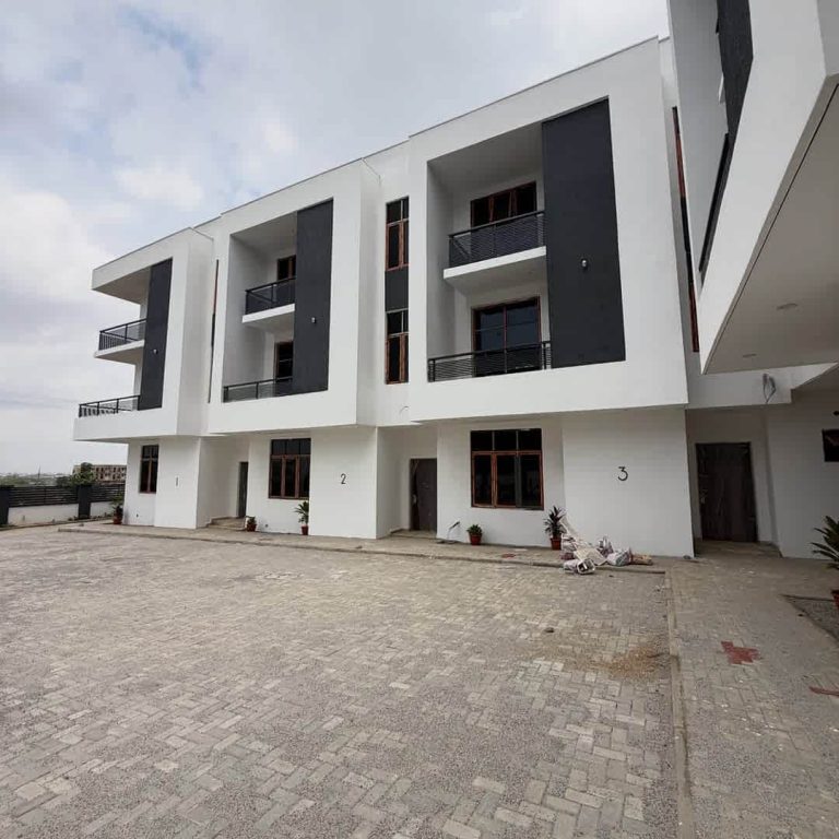 4 Bedroom Semi-Detached Duplex in Kukwaba District, Abuja for Sale
