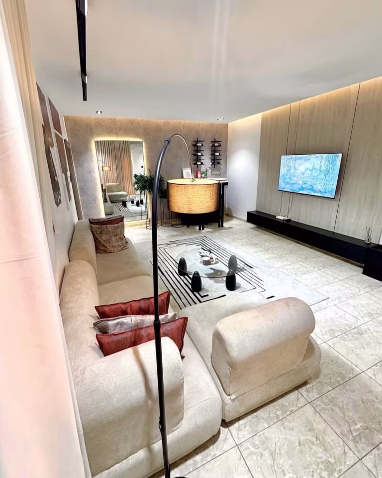 Exquisitely Furnished 2 Bedroom Shortlet in Jahi Abuja