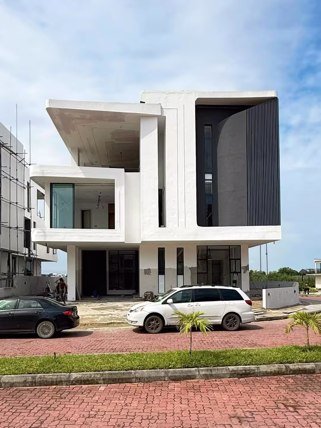 Single Location Luxury 5 Bedroom Smart Duplex in Osapa Lekki Lagos for Sale