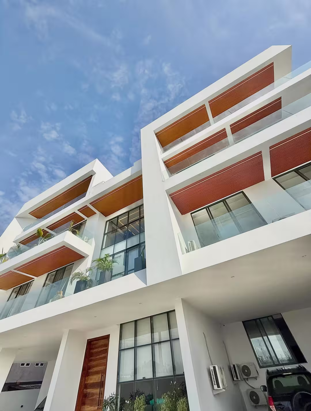 Single Location Luxury 1 & 2 Bed Apartments in Lekki Phase 1 Lagos for Sale