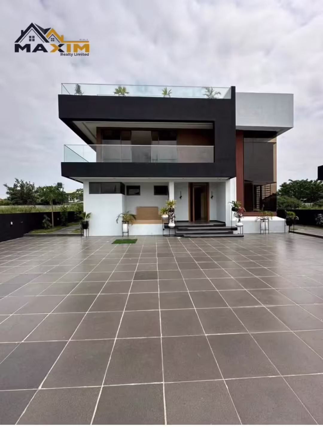 Single Location 5 Bedroom Detached Duplex with Cinema in Ajah Lekki Lagos for Sale