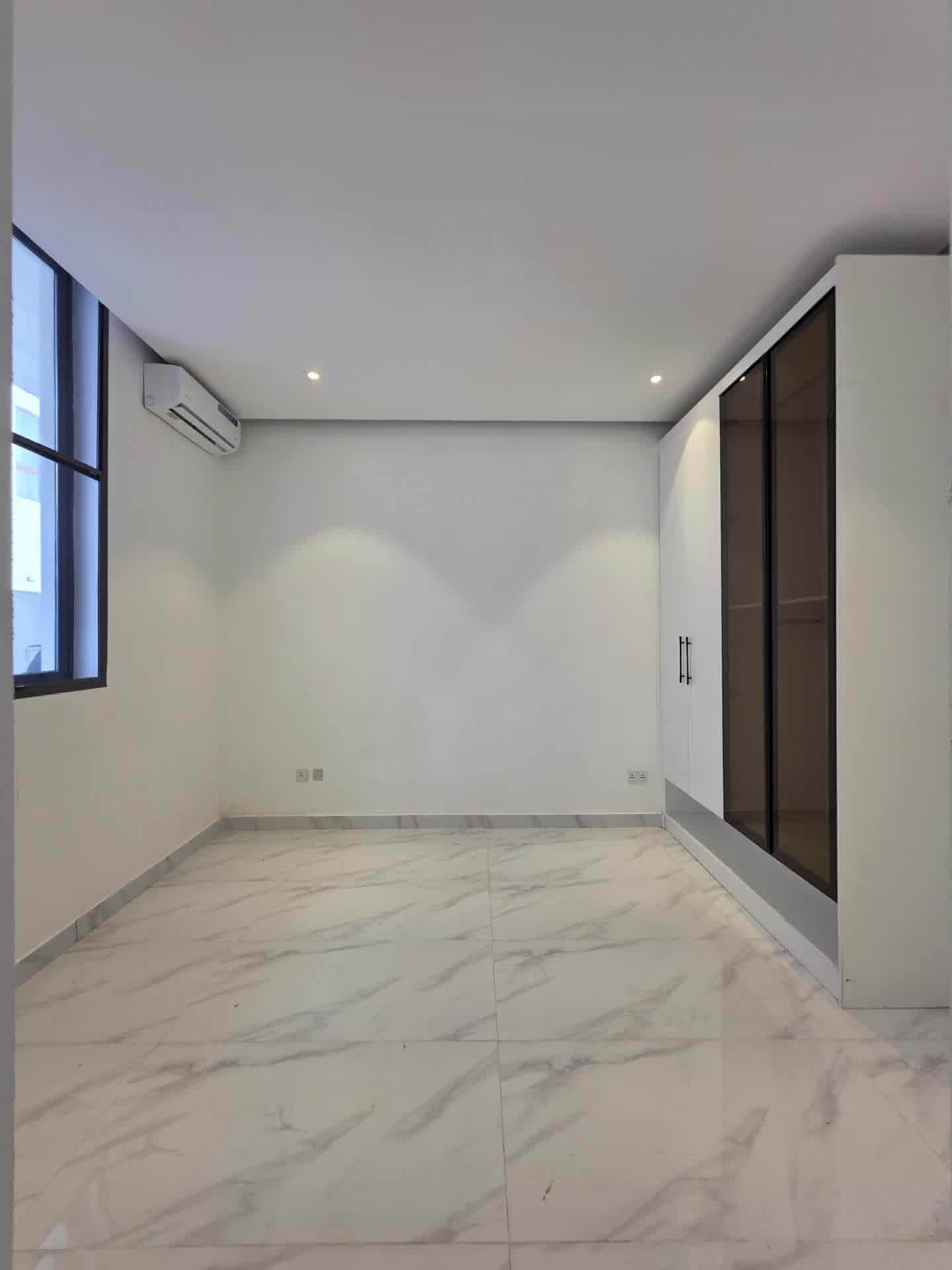 Single Tag executive 2 bedroom apartment with pool & bq in lekki phase 1, lagos