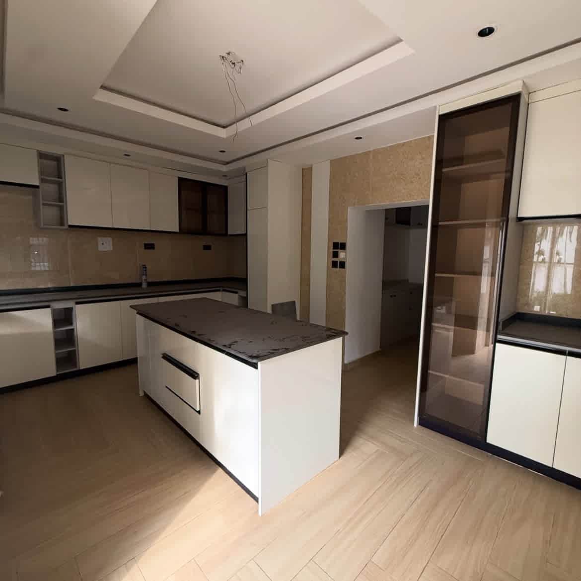 Single Tag luxury 6 bedroom fully detached duplex with glass house gazebo in galadimawa, abuja