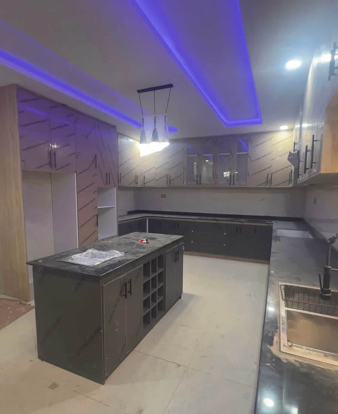 5 bedroom residence with pool & solar inverter in galadimawa, abuja