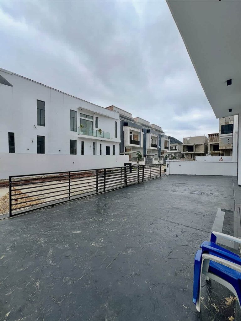 Luxury 5 Bedroom Fully Detached House for Sale in Ikoyi Lagos