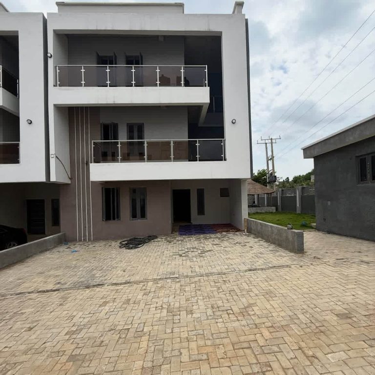 Executive 5 Bedroom Fully Detached Duplex with Pool in Sangotedo, Lekki, Lagos for Sale
