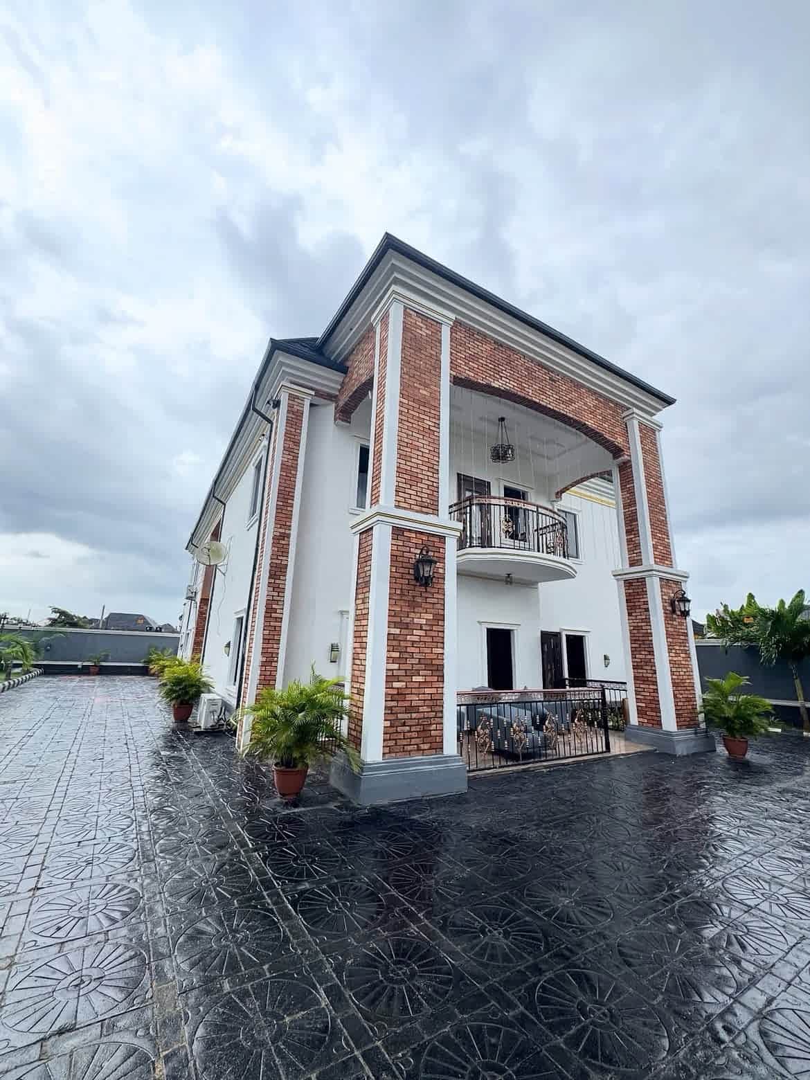 price slashed: massive 5 bedroom duplex on 1.5 plots in nta road, port harcourt