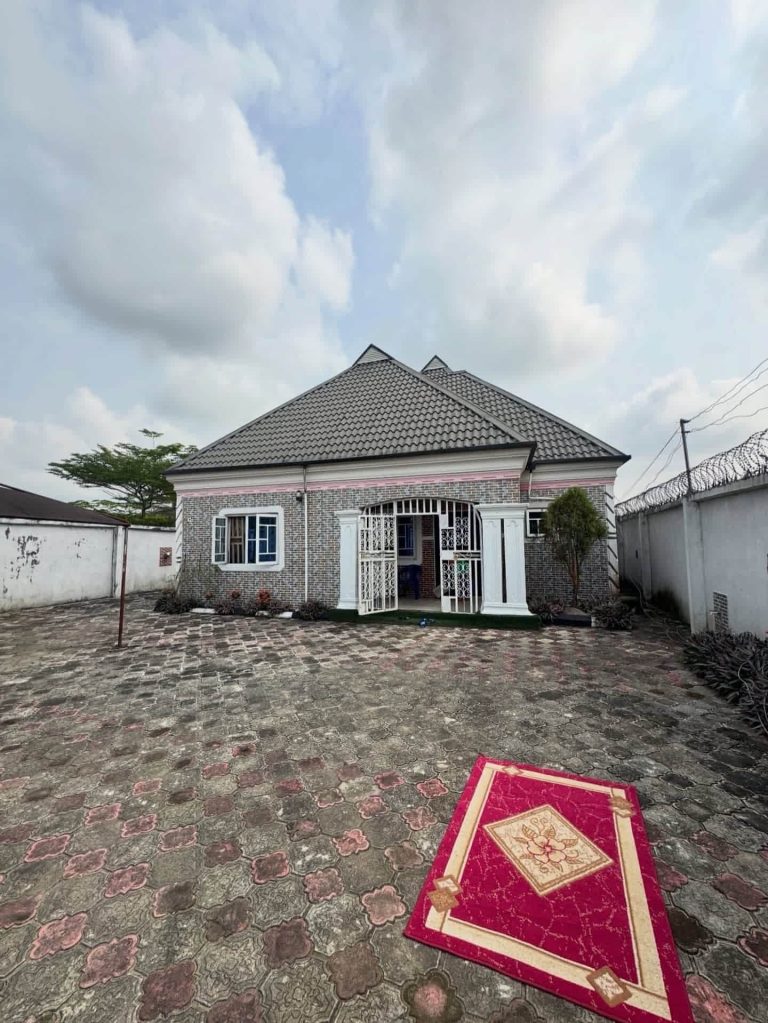 Price Slashed: 3-Bedroom Detached Bungalow with Home Office in Rumuekini, Port Harcourt