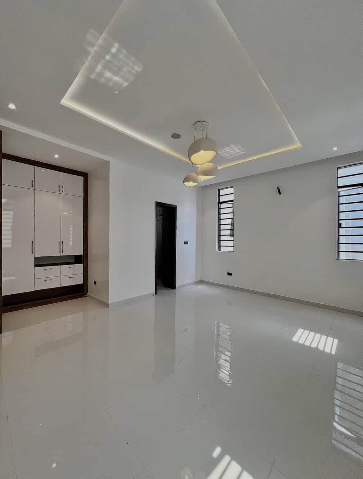 ultra luxury 5 bedroom fully detached home with rooftop terrace in lekky county, lekk