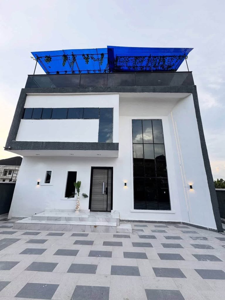 smart 4 bedroom duplex with home cinema & rooftop terrace in agip, port harcourt