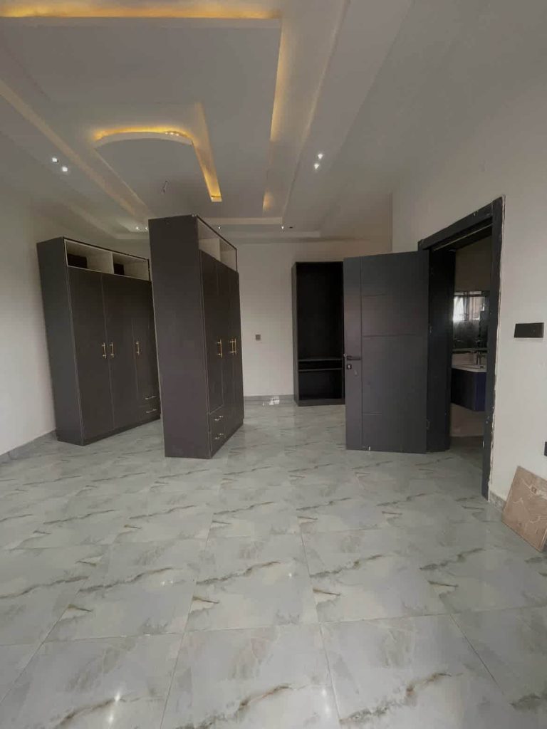 5-Bedroom Semi-Detached Duplex with 1-Room BQ in Idu, Abuja